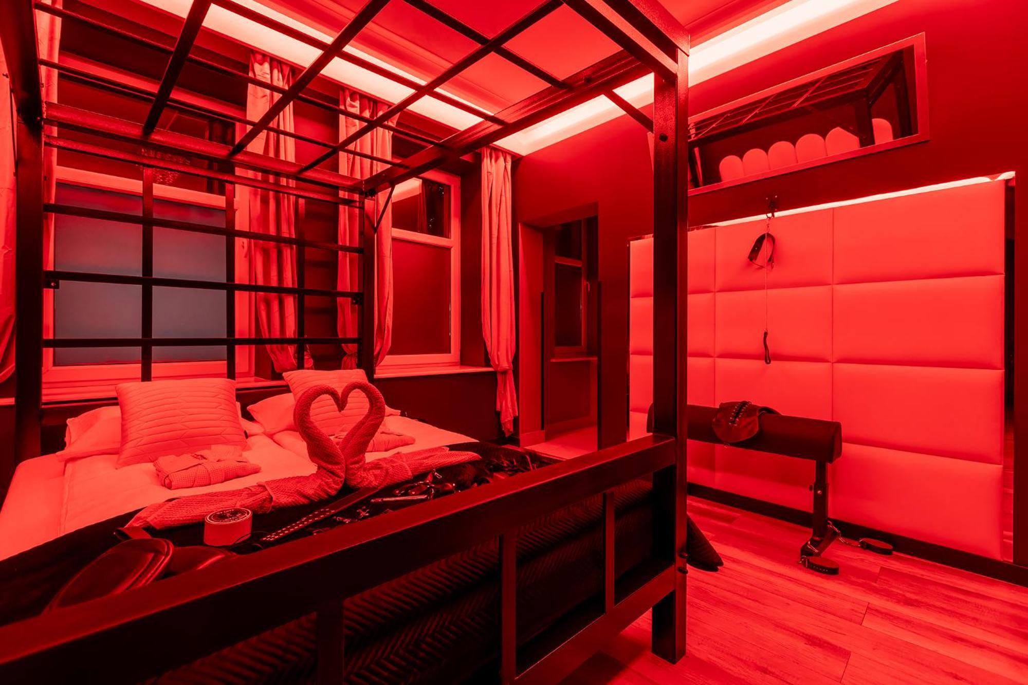 Secret Bdsm & Apartment *