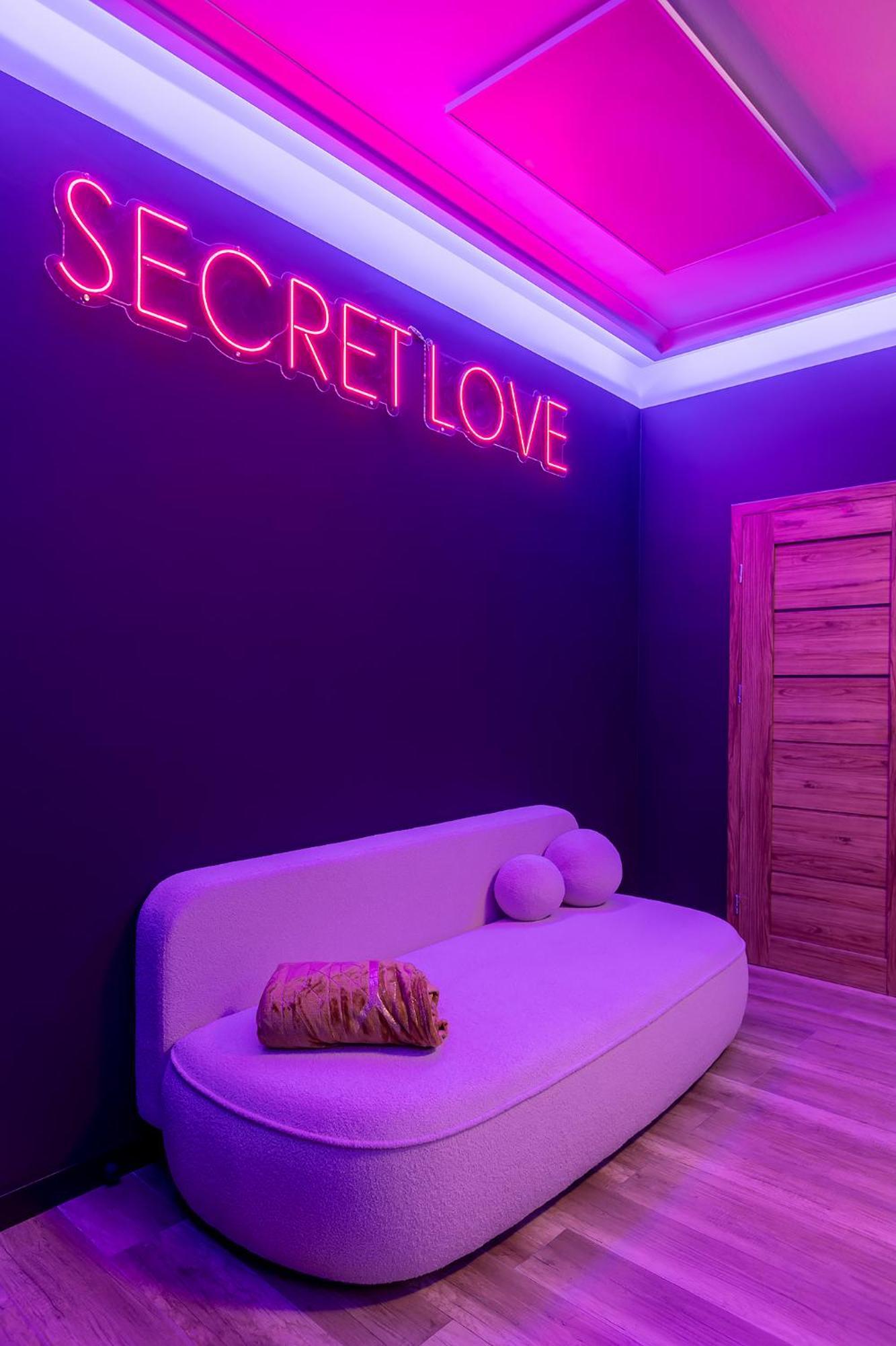 Secret Bdsm & *